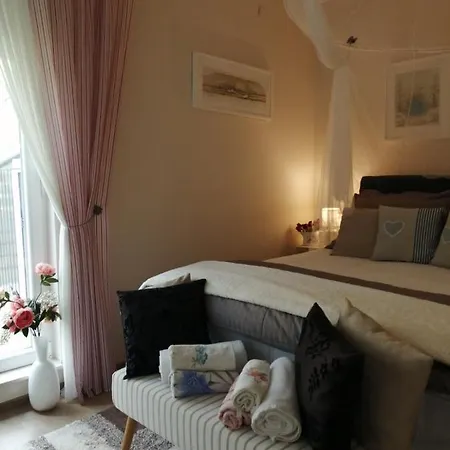 Willa Slavica, Prizemlje Objekta Vodice