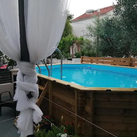 Slavica, Prizemlje Objekta