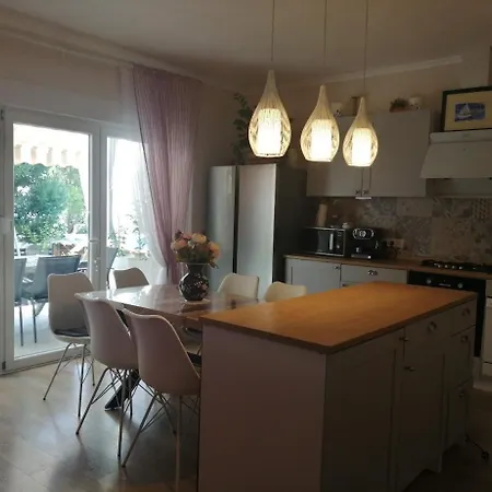 Slavica, Prizemlje Objekta