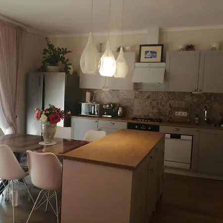 Villa Slavica, Prizemlje Objekta Vodice