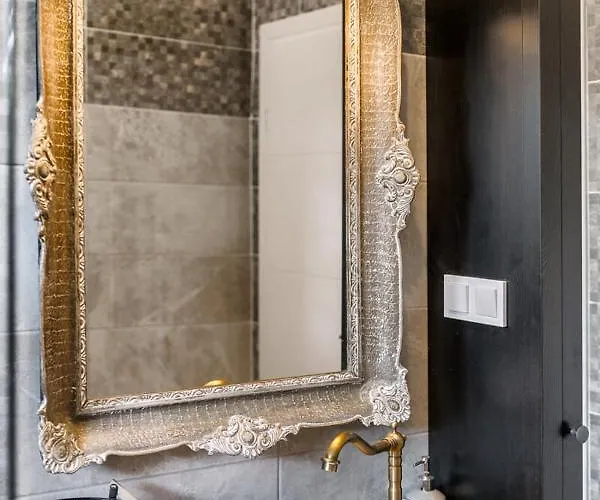 Vila Slavica, Prizemlje Objekta *