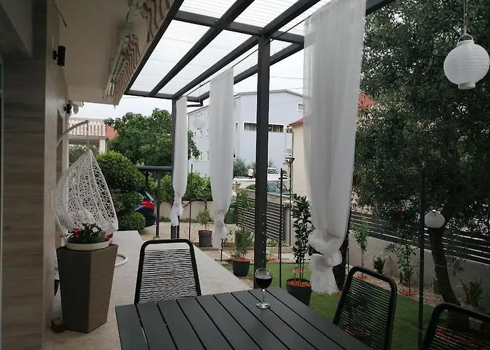 Slavica, Prizemlje Objekta Vila