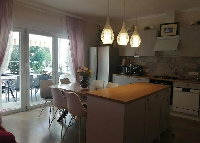 Slavica, Prizemlje Objekta